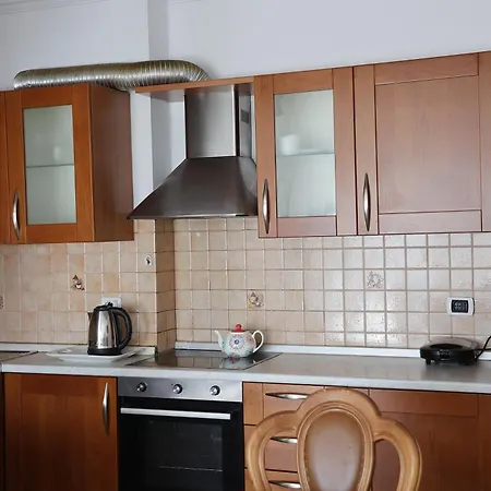 아파트 Views Blloku - Center 티라나